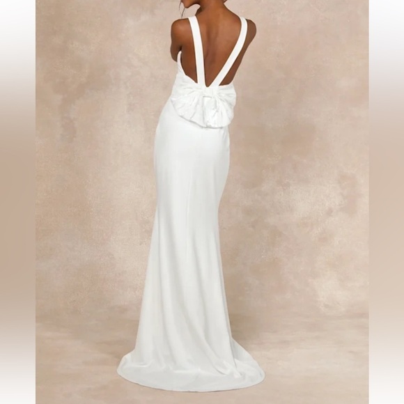 Lulus Romantic Glow White Backless Pearl Bow Maxi Dress size XS NWOT - Picture 3 of 12